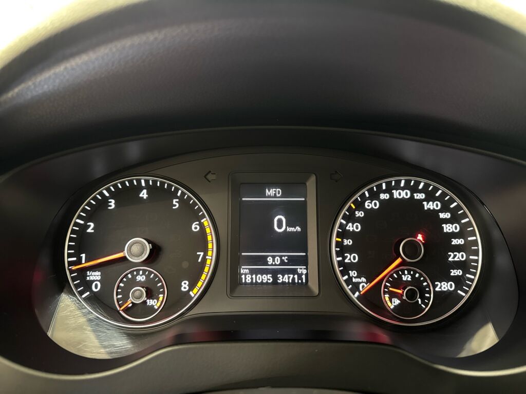 Volkswagen Jetta 2013 Valkoinen