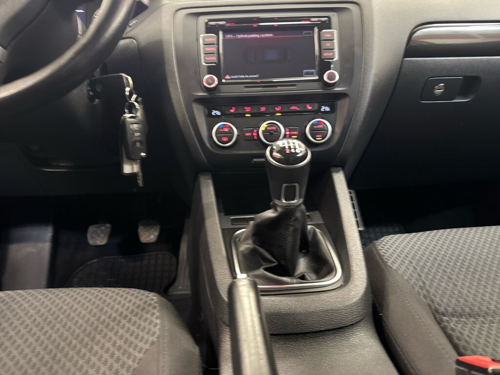 Volkswagen Jetta 2013 Valkoinen