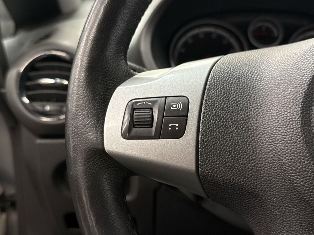 Opel Corsa 2013 Ruskea (beige)