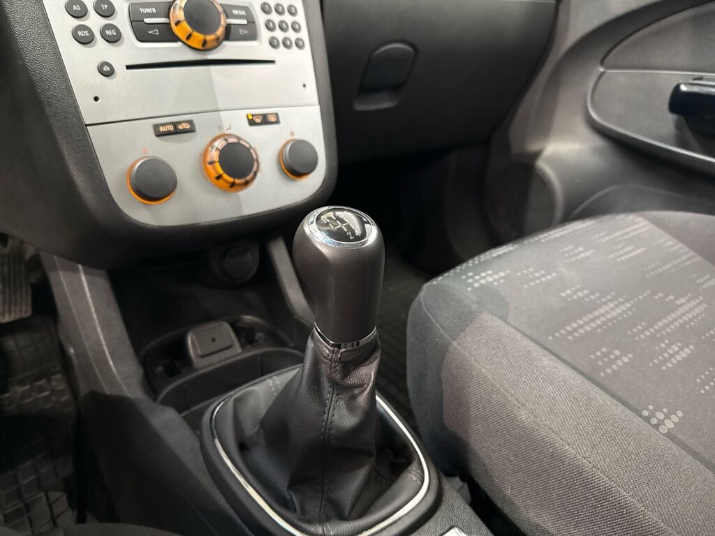 Opel Corsa 2013 Ruskea (beige)