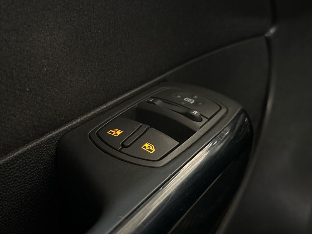 Opel Corsa 2013 Ruskea (beige)