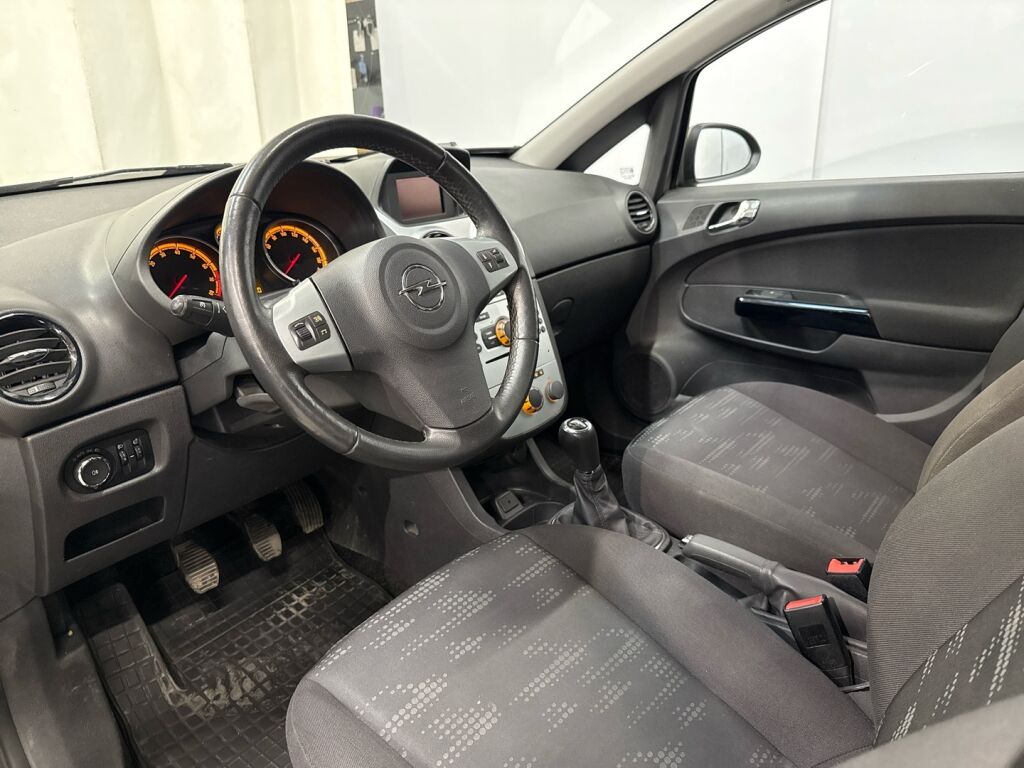 Opel Corsa 2013 Ruskea (beige)