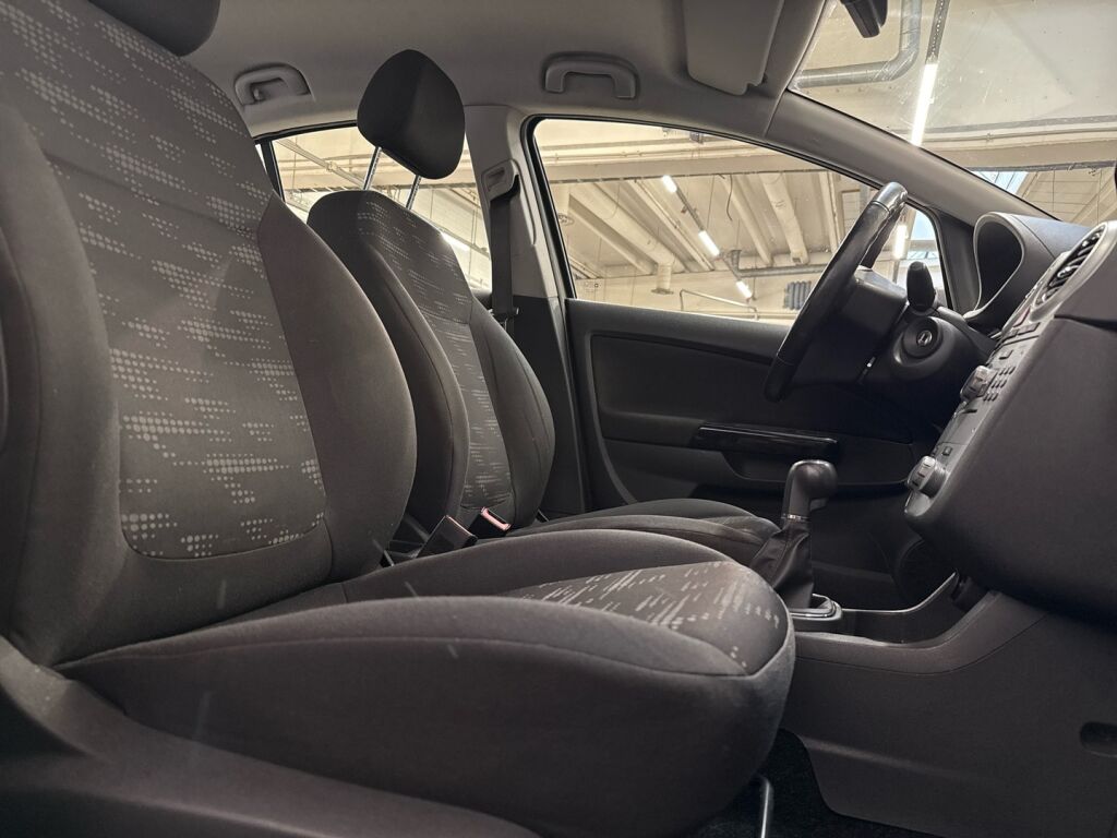 Opel Corsa 2013 Ruskea (beige)