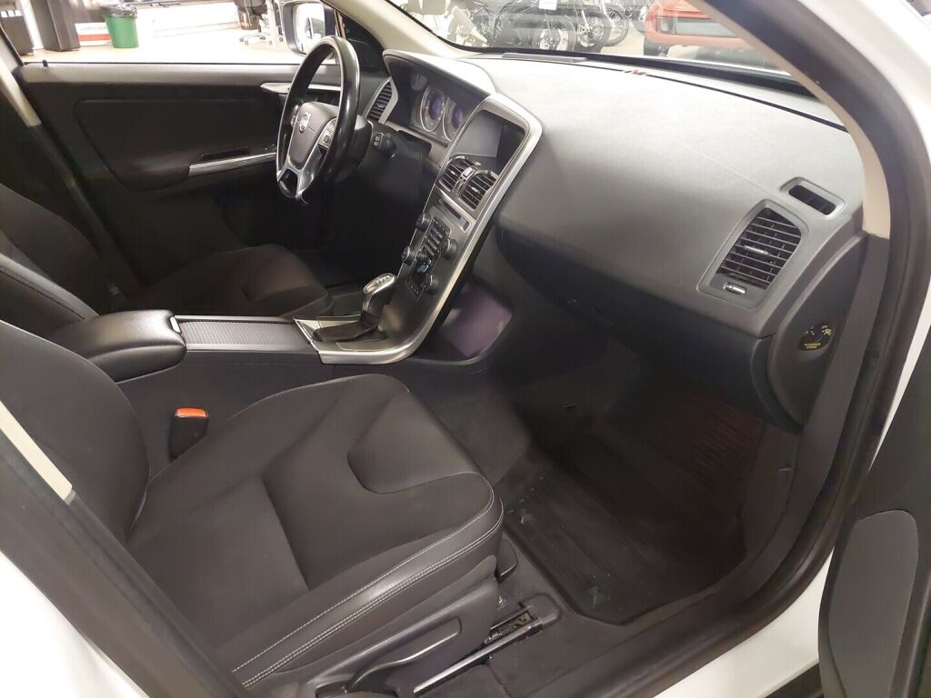 Volvo XC60 2013 Valkoinen