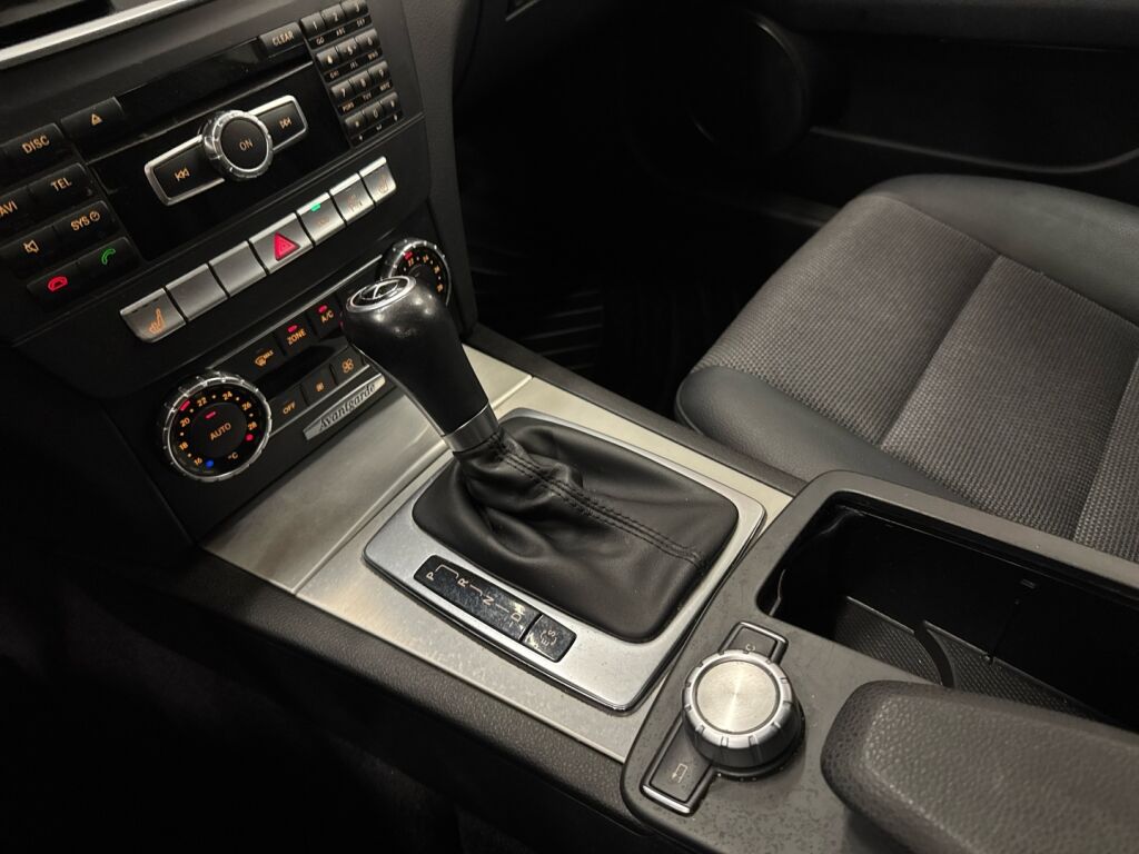 Mercedes-Benz C 2013 Valkoinen