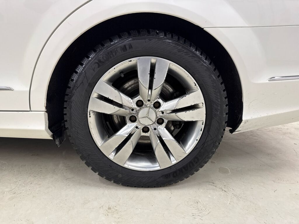 Mercedes-Benz C 2013 Valkoinen