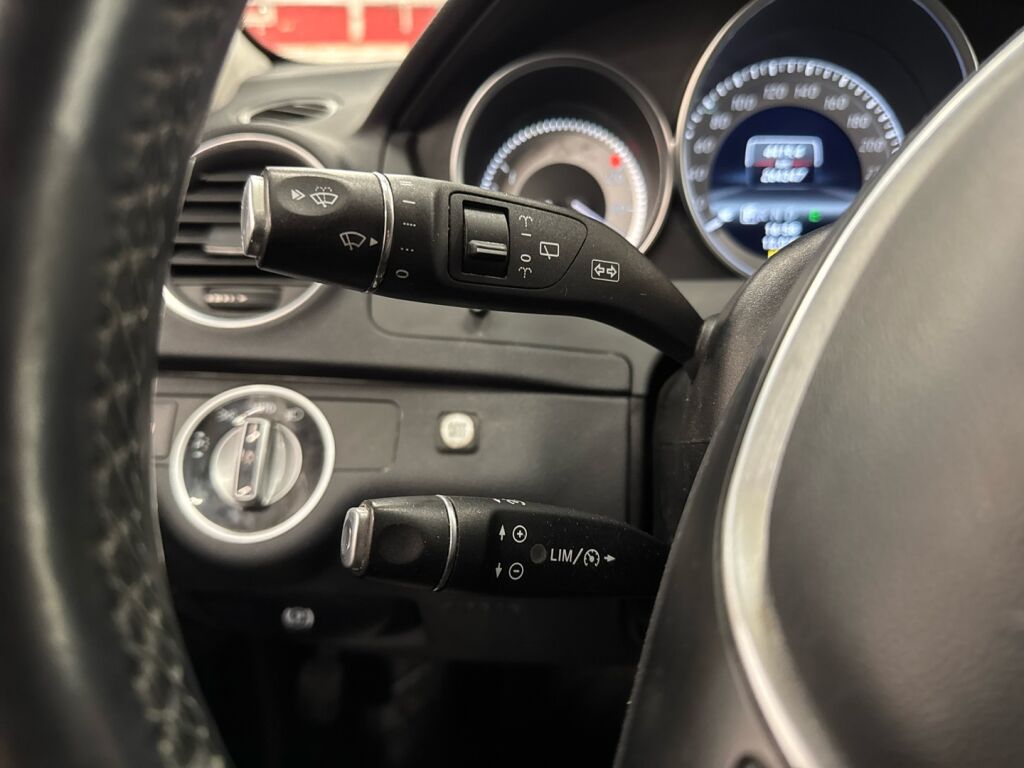 Mercedes-Benz C 2013 Valkoinen