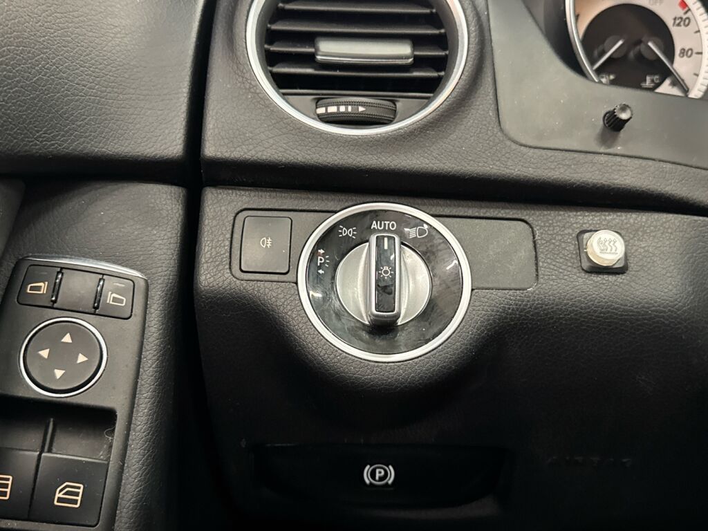 Mercedes-Benz C 2013 Valkoinen