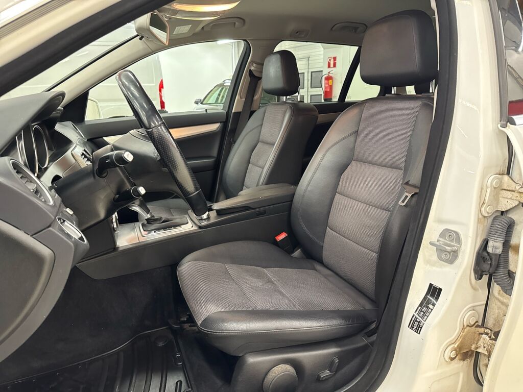 Mercedes-Benz C 2013 Valkoinen
