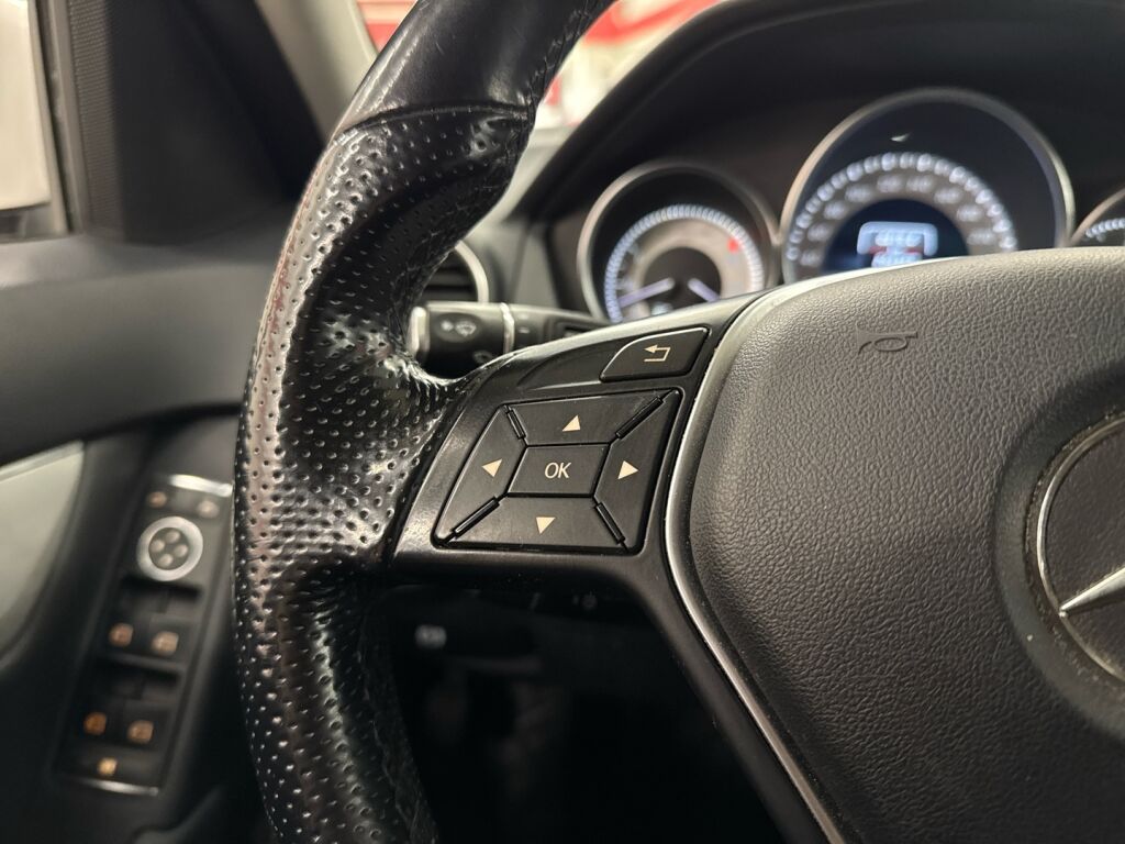 Mercedes-Benz C 2013 Valkoinen