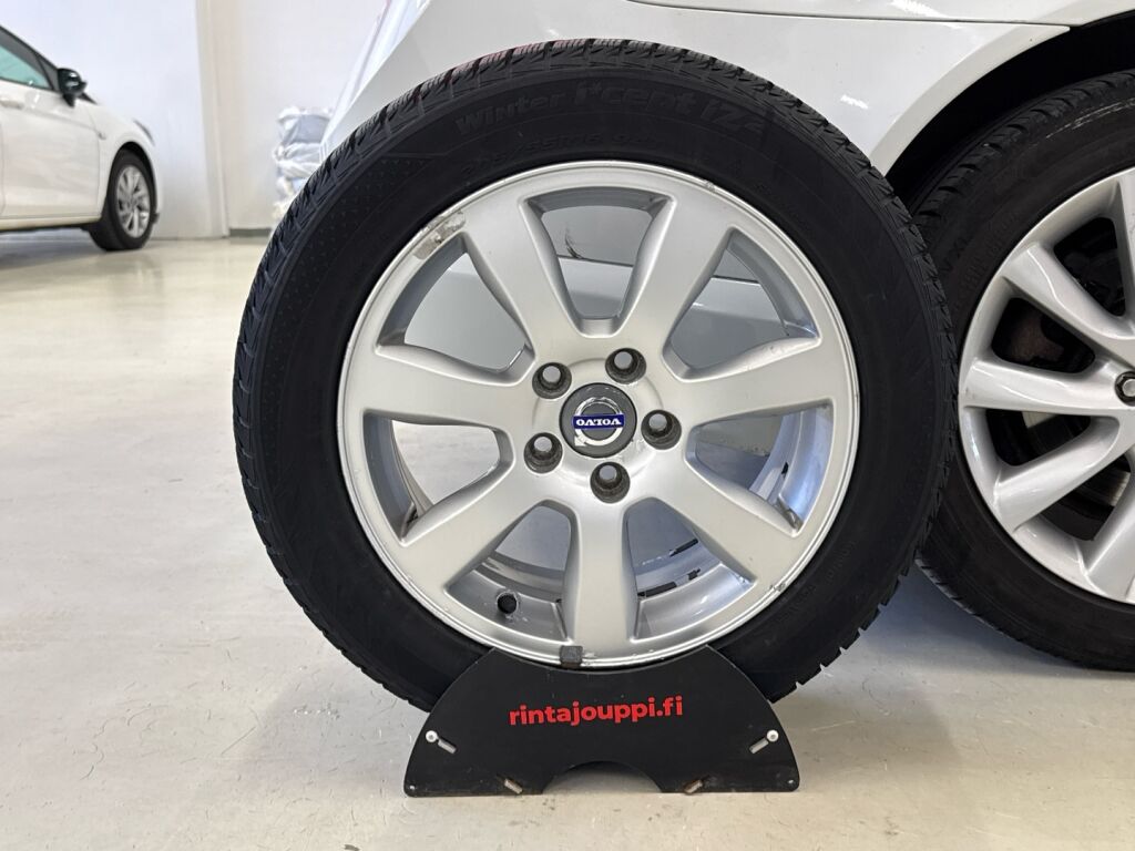 Volvo V70 2012 Valkoinen