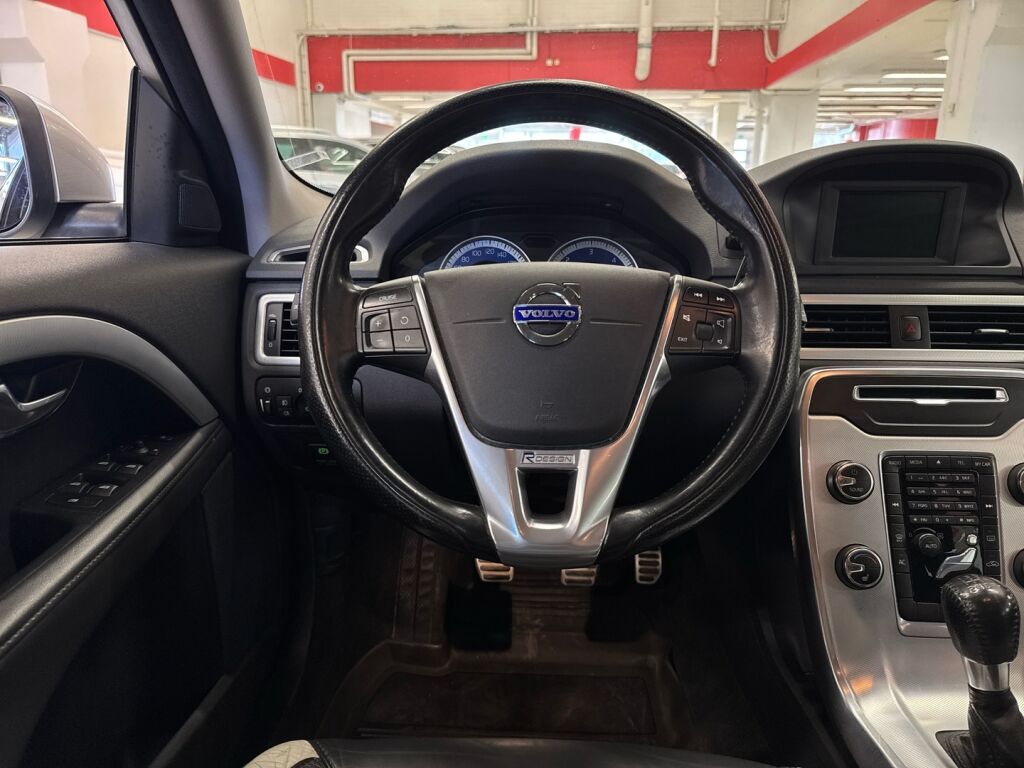 Volvo V70 2012 Valkoinen