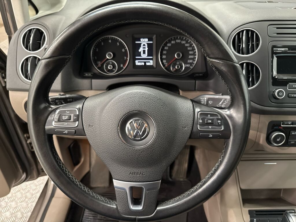 Volkswagen Golf Plus 2012 Ruskea (beige)