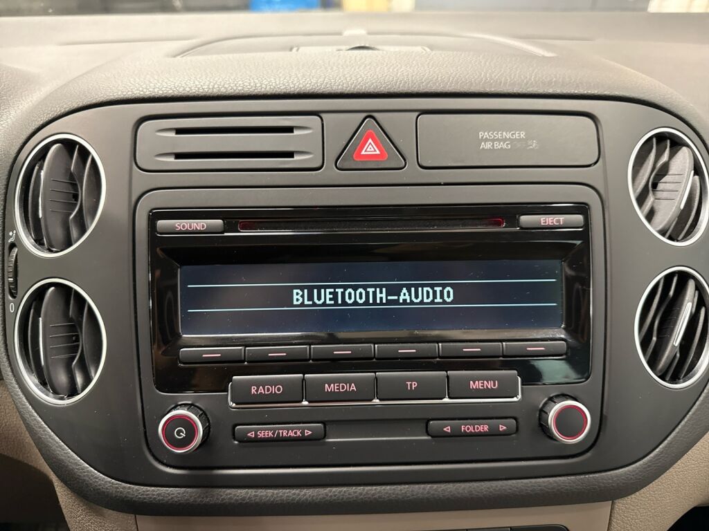 Volkswagen Golf Plus 2012 Ruskea (beige)