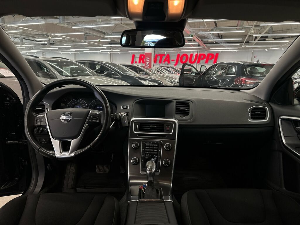 Volvo S60 2013 Musta