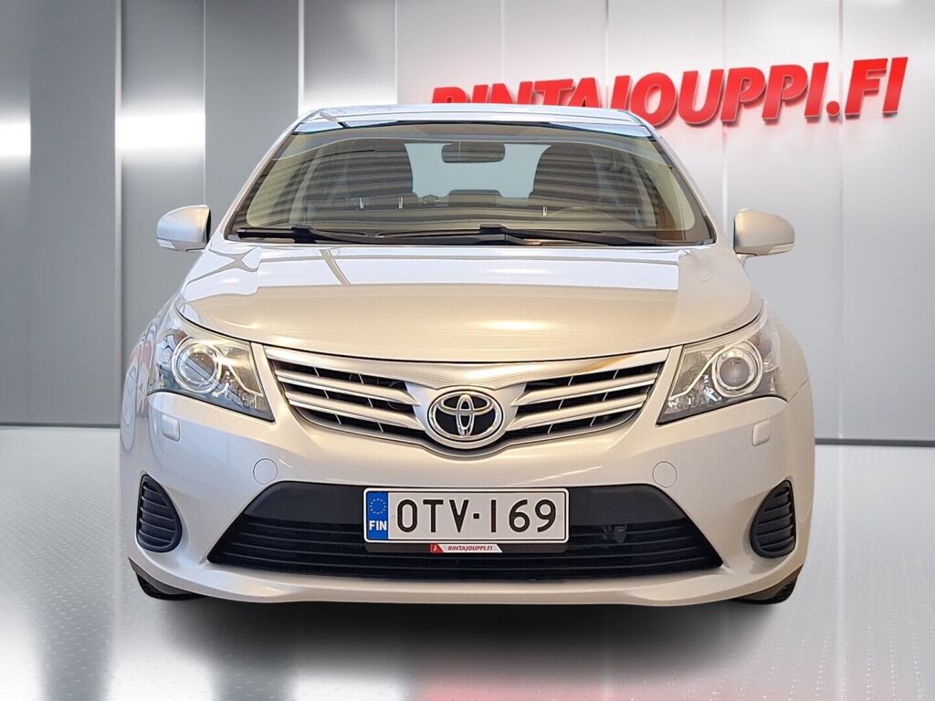 Toyota Avensis 2013 Hopea