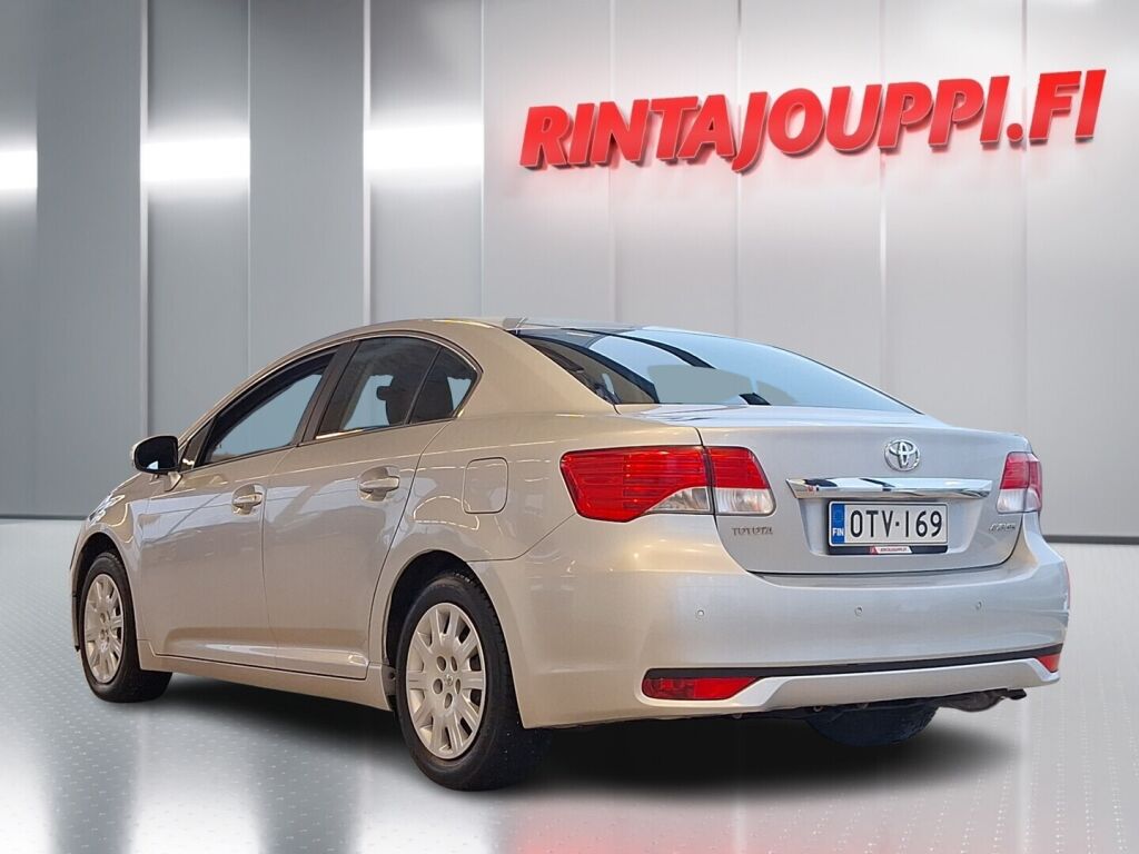 Toyota Avensis 2013 Hopea