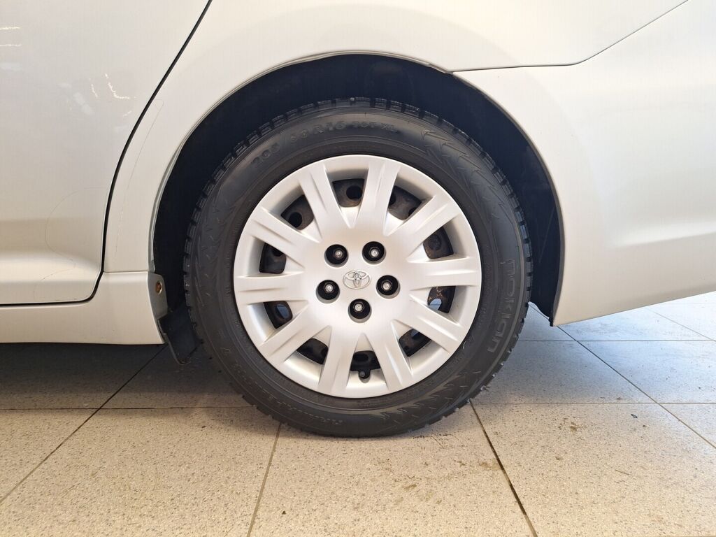 Toyota Avensis 2013 Hopea