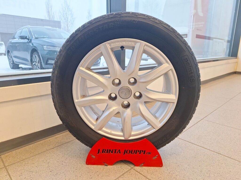 Toyota Avensis 2013 Hopea