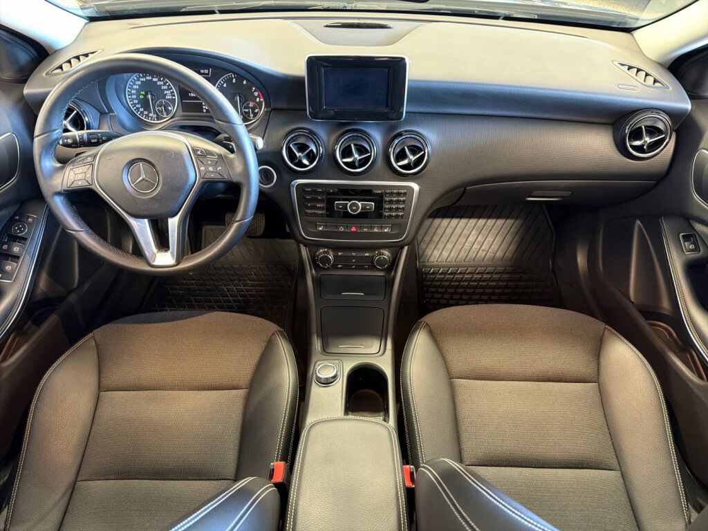 Mercedes-Benz A 2013 Musta