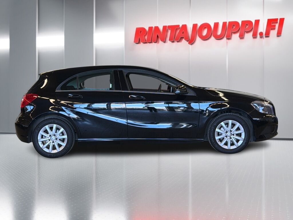Mercedes-Benz A 2013 Musta