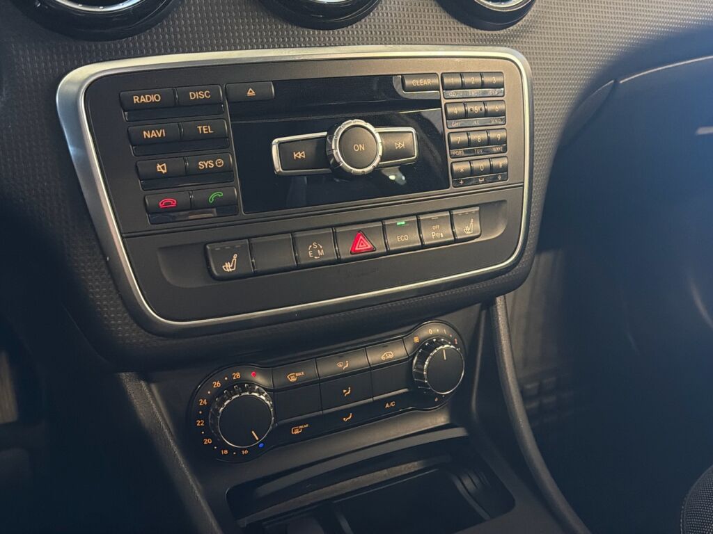 Mercedes-Benz A 2013 Musta