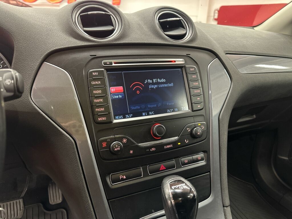 Ford Mondeo 2013 Ruskea (beige)