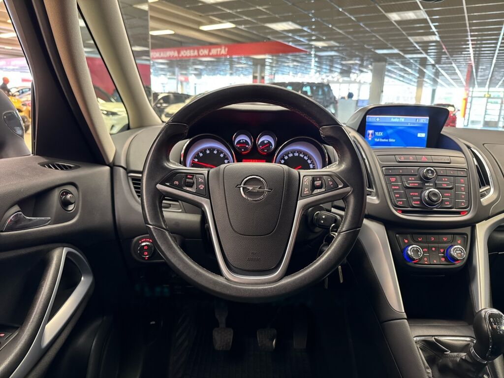 Opel Zafira Tourer 2013 Harmaa