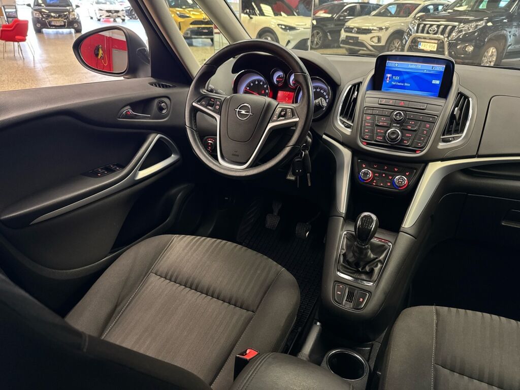 Opel Zafira Tourer 2013 Harmaa