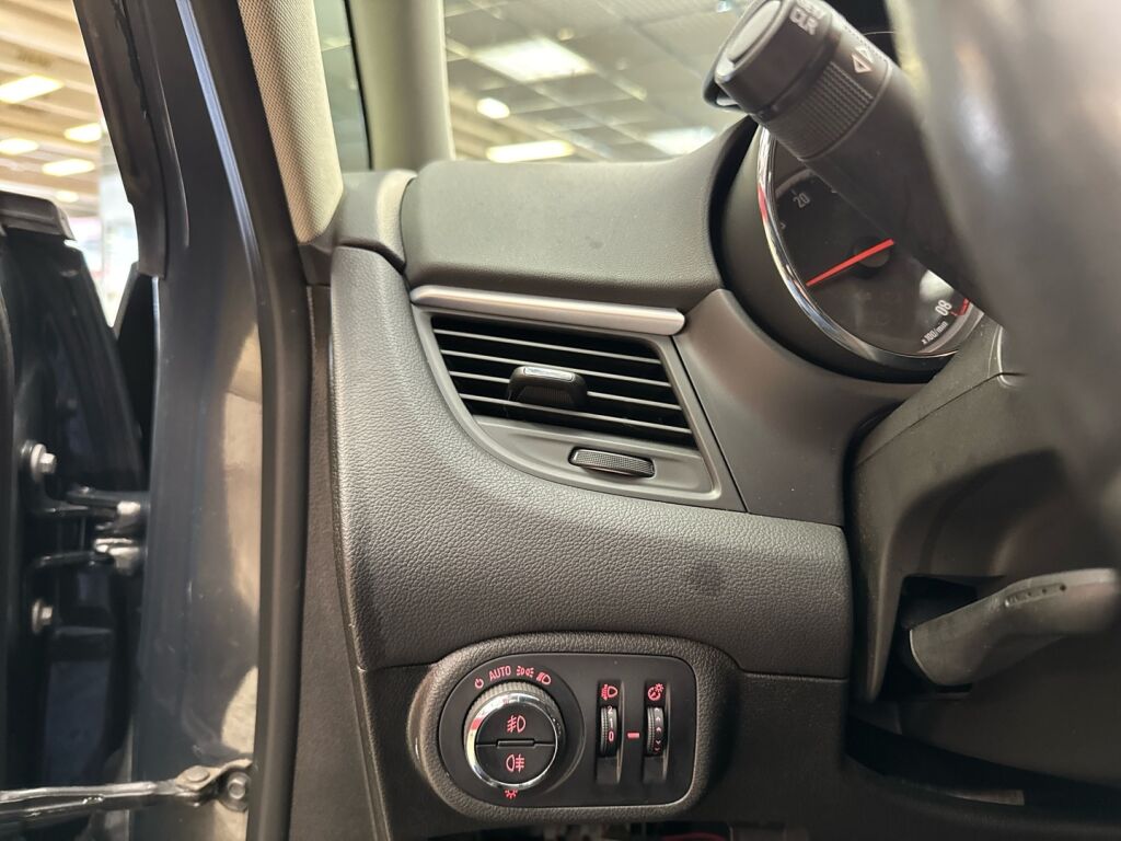 Opel Zafira Tourer 2013 Harmaa