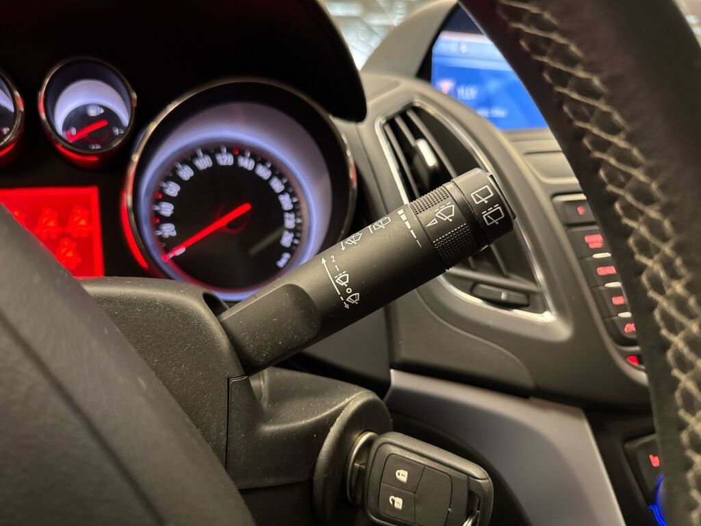 Opel Zafira Tourer 2013 Harmaa