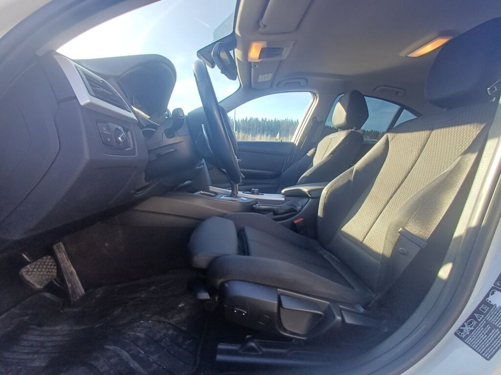 BMW 320 2013 Valkoinen