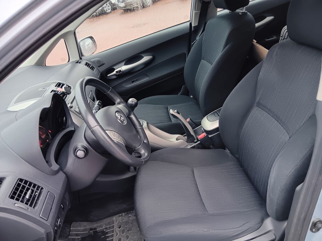 Toyota Auris 2008 Sininen