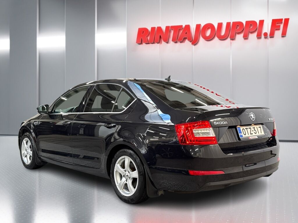 Skoda Octavia 2013 Musta
