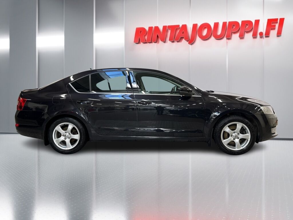Skoda Octavia 2013 Musta