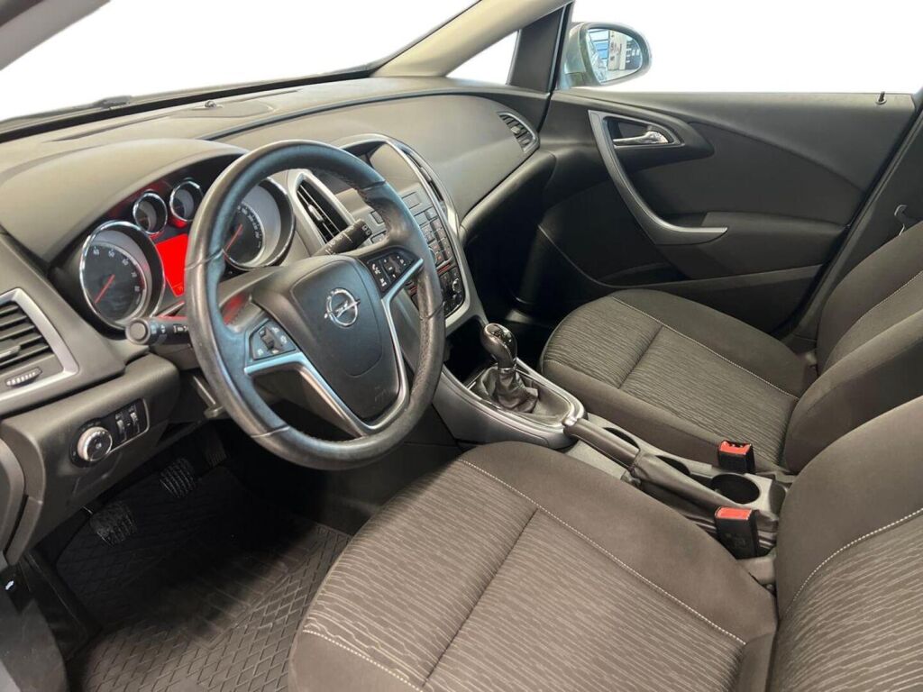 Opel Astra 2013 Harmaa