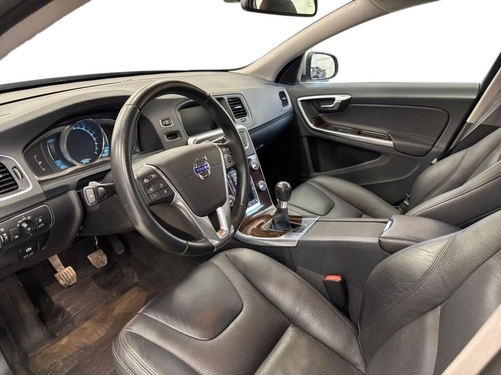 Volvo S60 2013 Ruskea (beige)