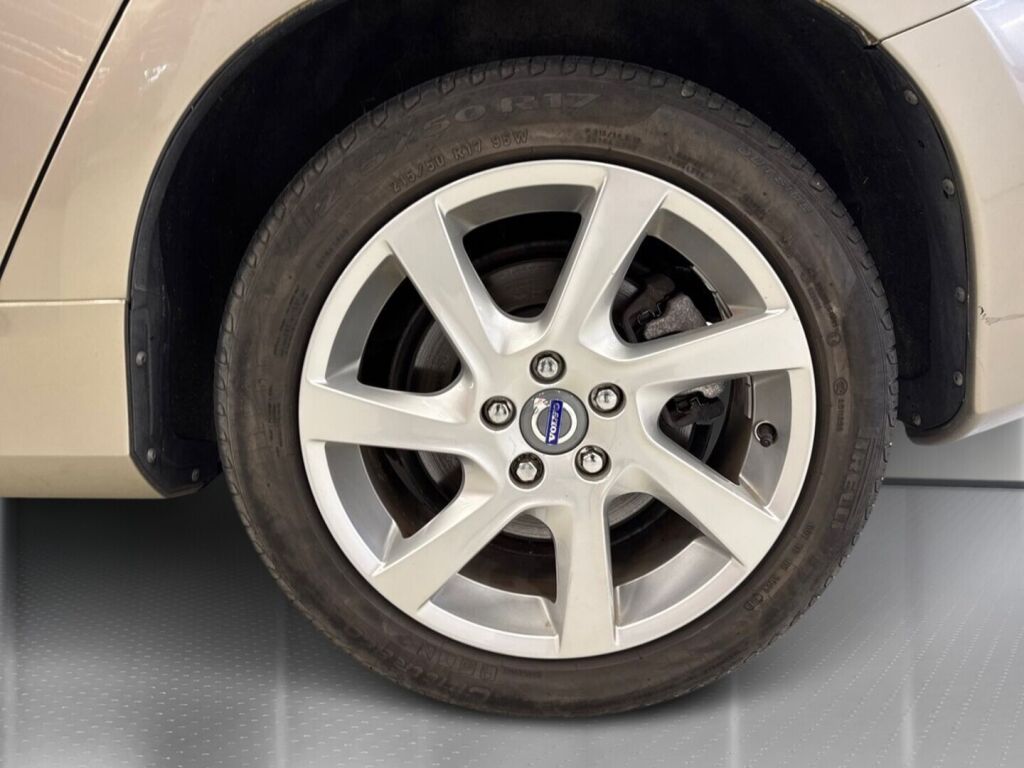 Volvo S60 2013 Ruskea (beige)