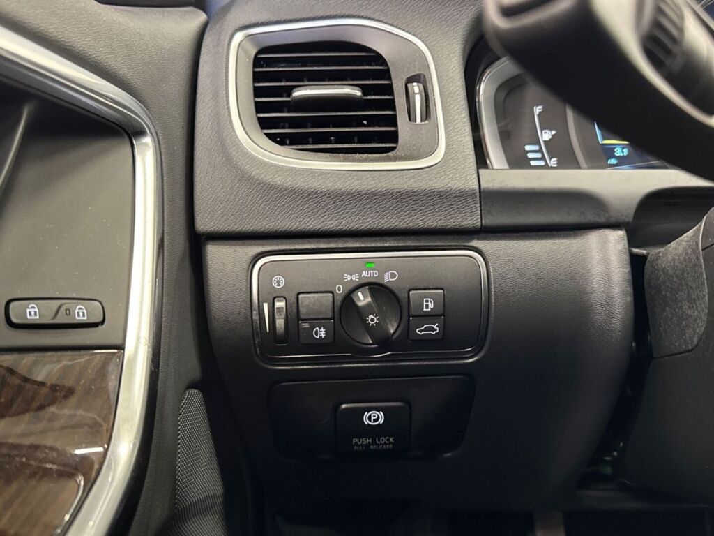 Volvo S60 2013 Ruskea (beige)