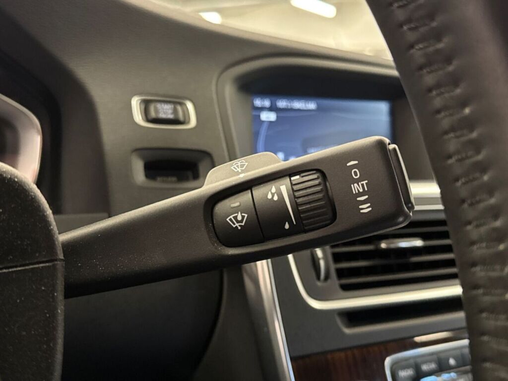 Volvo S60 2013 Ruskea (beige)