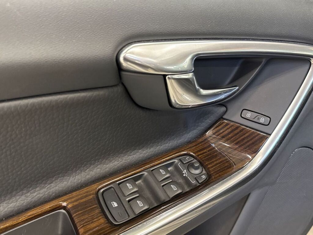 Volvo S60 2013 Ruskea (beige)