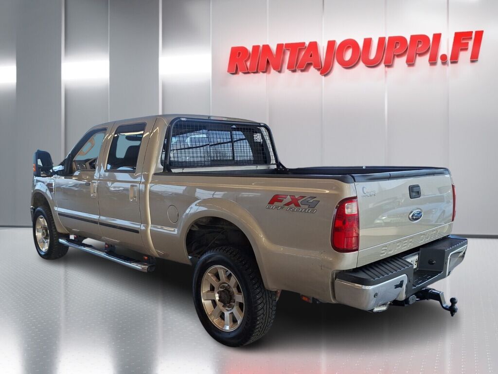 Ford F350 2010 Ruskea (beige)