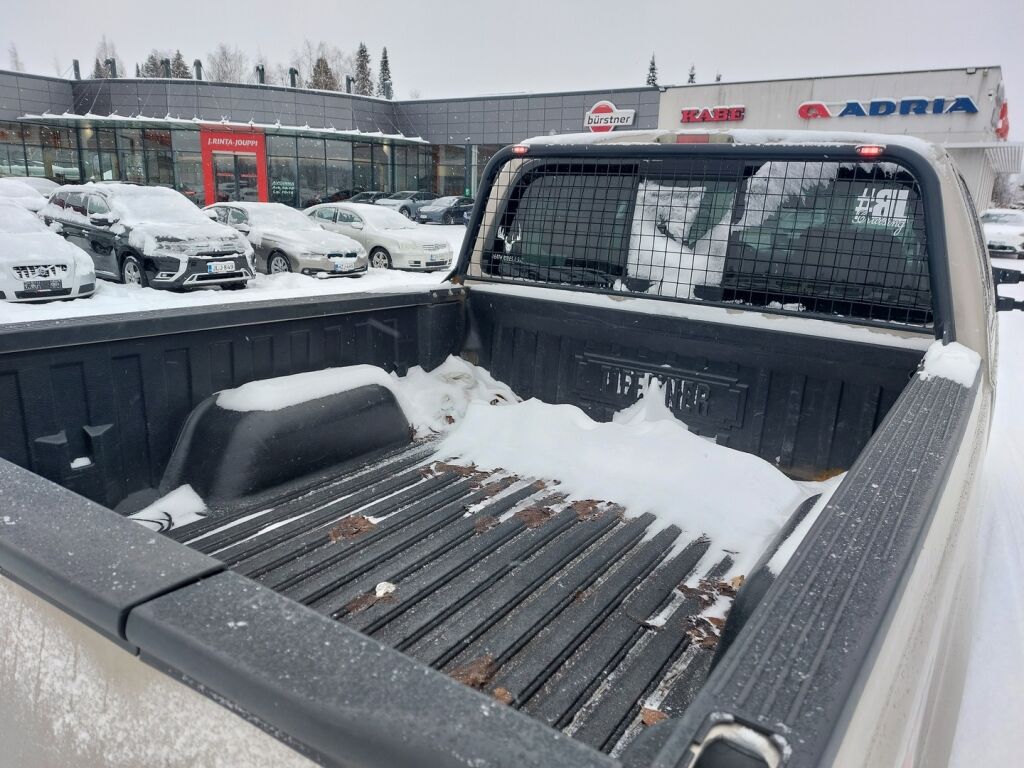 Ford F350 2010 Ruskea (beige)