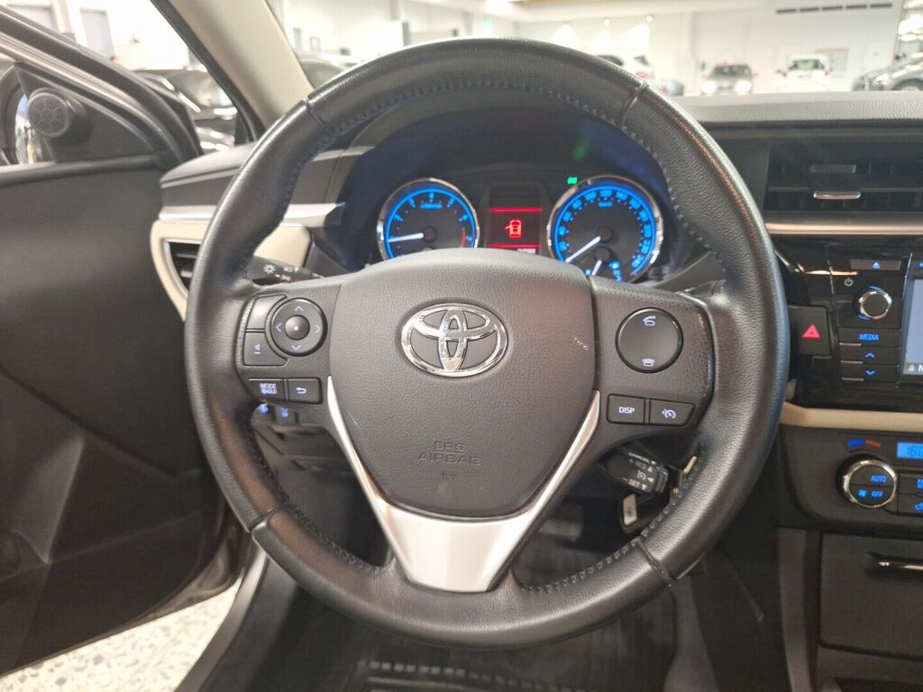 Toyota Corolla 2014 Ruskea (beige)
