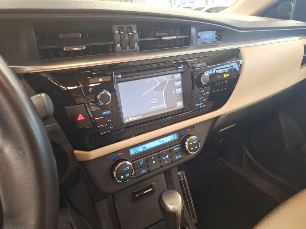 Toyota Corolla 2014 Ruskea (beige)