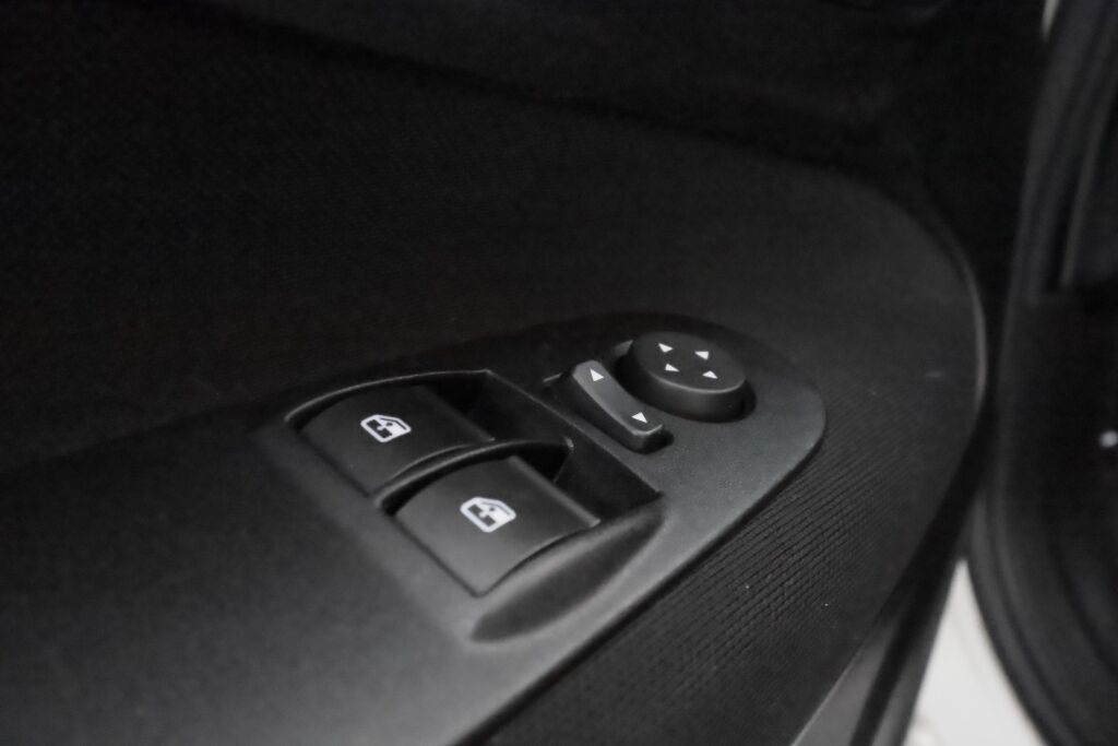 Fiat Punto 2013 Valkoinen