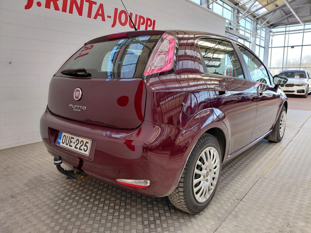 Fiat Punto 2013 Punainen