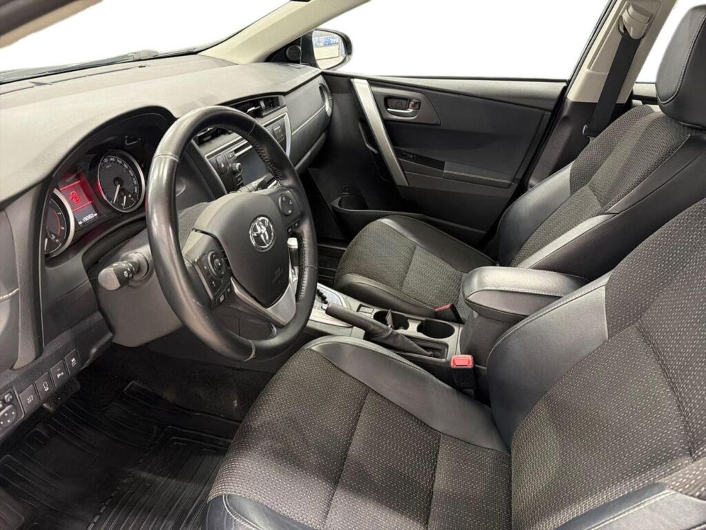 Toyota Auris 2014 Musta