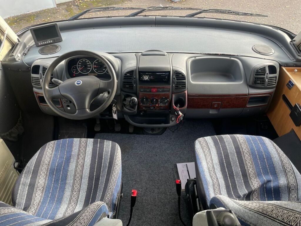 Hymer Mobil B574 2003 Valkoinen