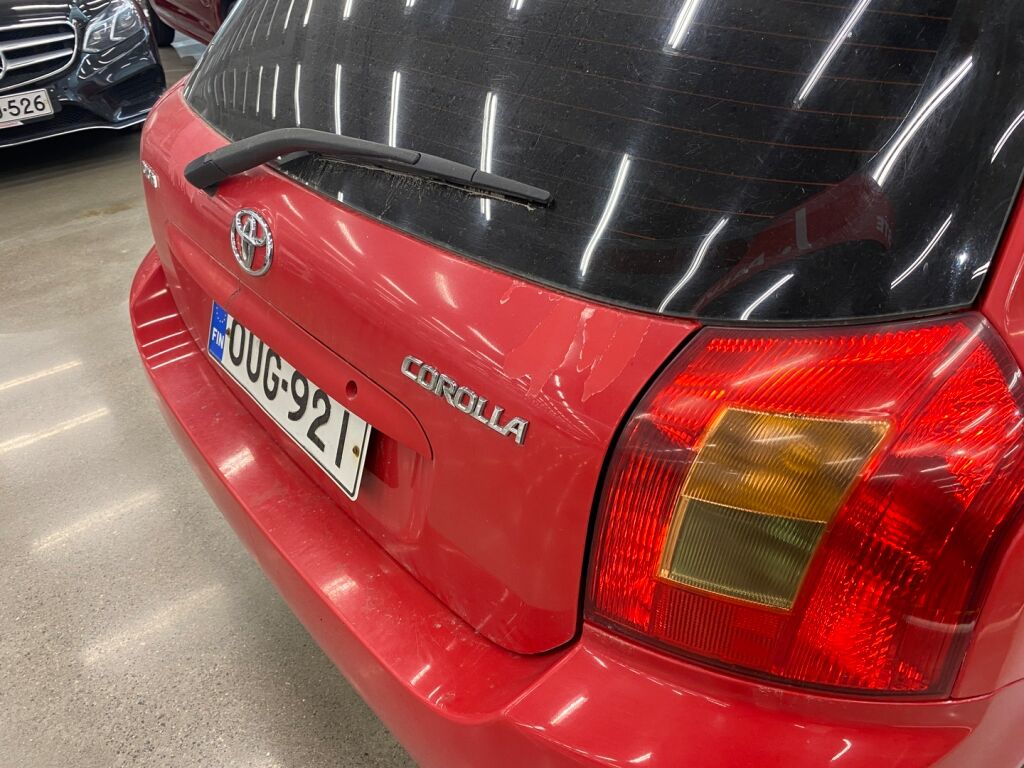 Toyota Corolla 2004 Punainen